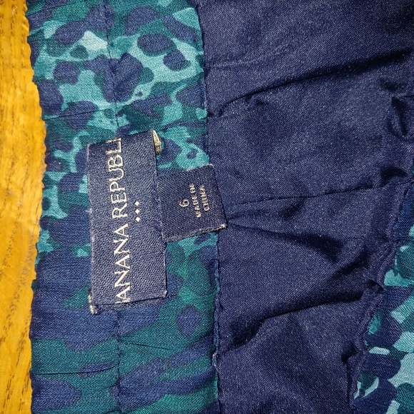 Pleated Animal Print Banana Republic Skirt - Picture 4 of 7